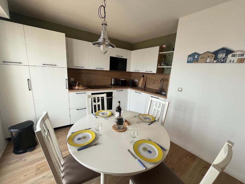 Appartement T3 en Bord de Mer à Arcachon avec Parking Sécurisé - FR-1-374-235 - 4