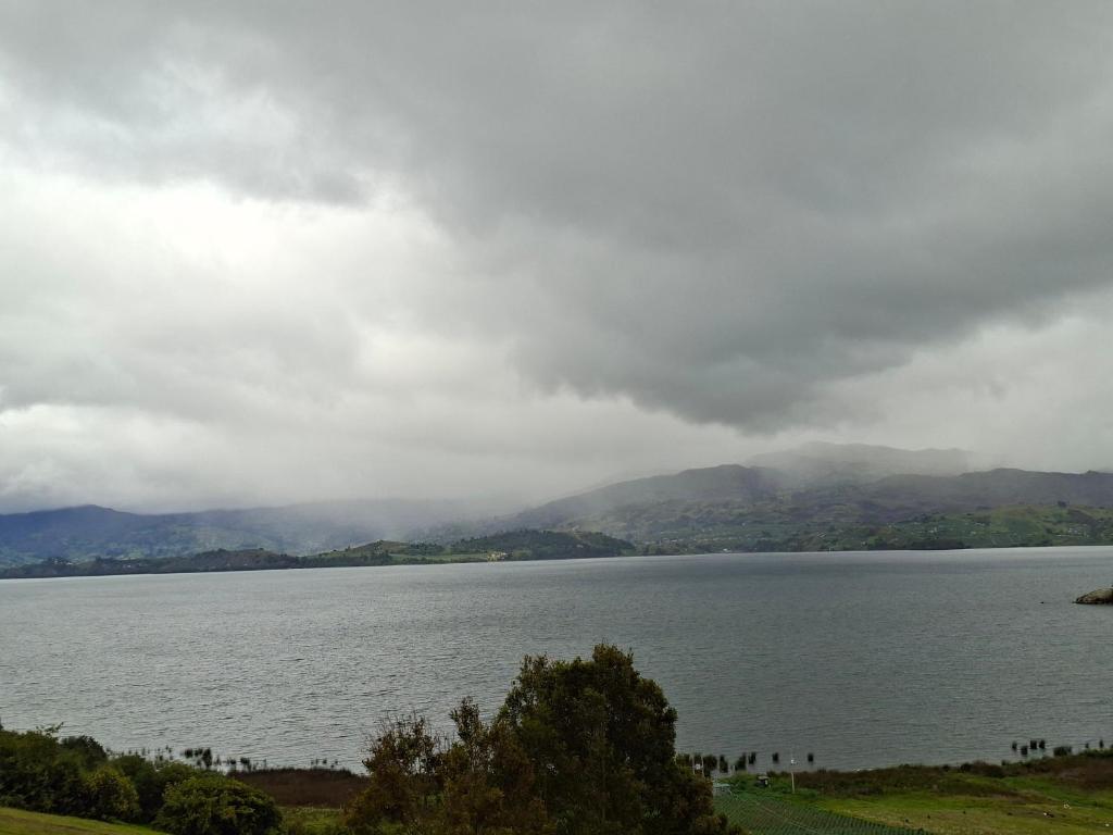 Chalets Nisa- lago de tota, Tota