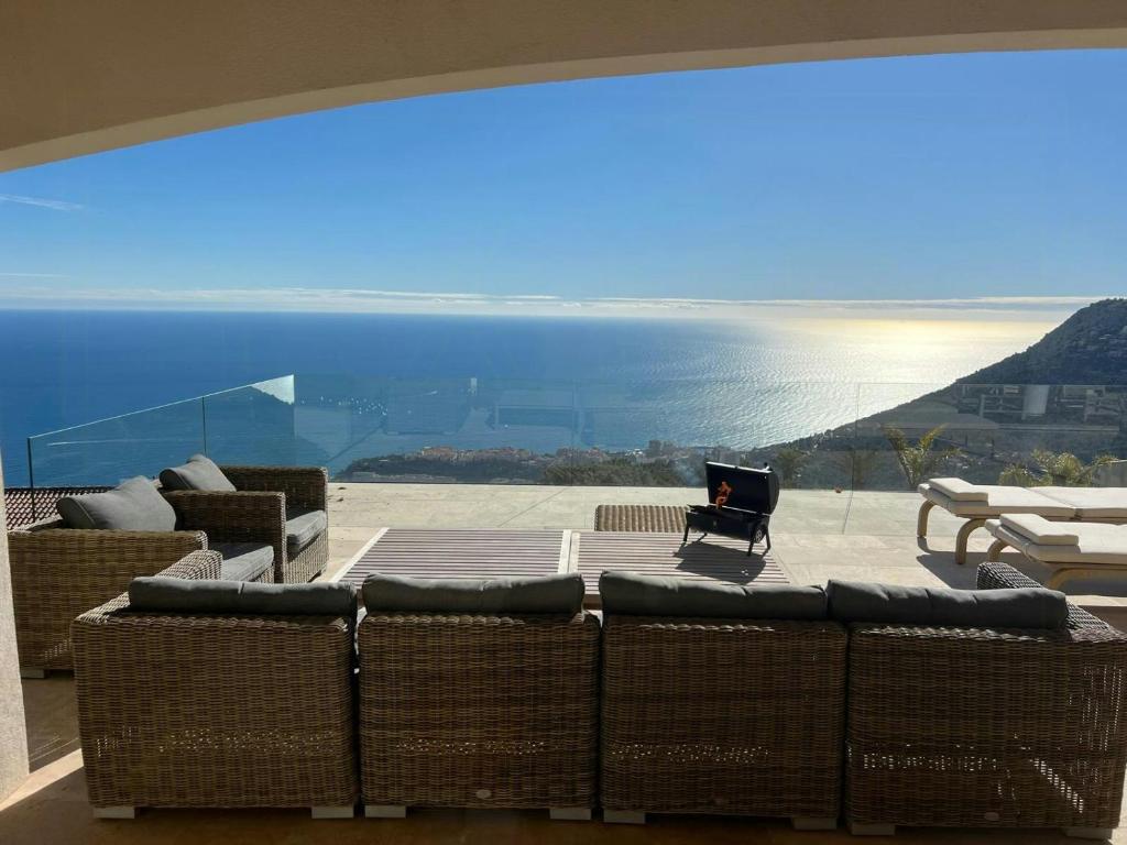 Luxury Villa With Sea View Over Monaco - 2