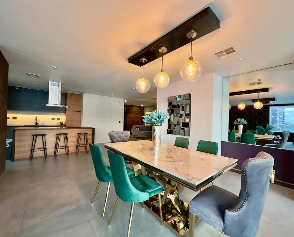 Aqua Tower 3BR-3BA Beachfront Condo in Playas de Tijuana - 1