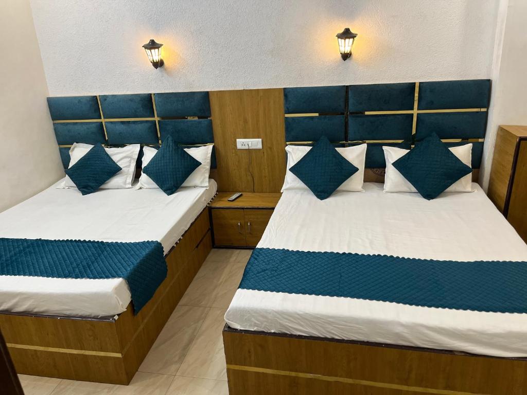 シャーマズ B&B (Sharma's B&B)