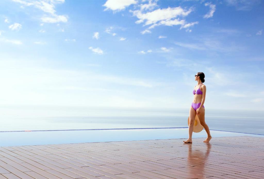 スイミングプール