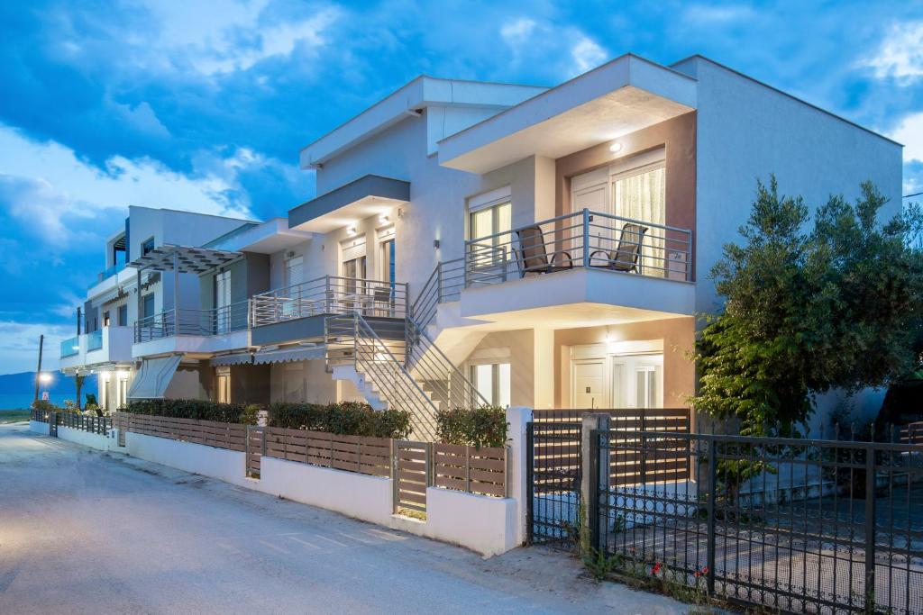 Aphrodite Residential Complex, Ofrynio