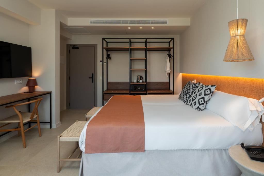 FERGUS Bermudas — Hotel rooms in Palma Nova, Balearic Islands