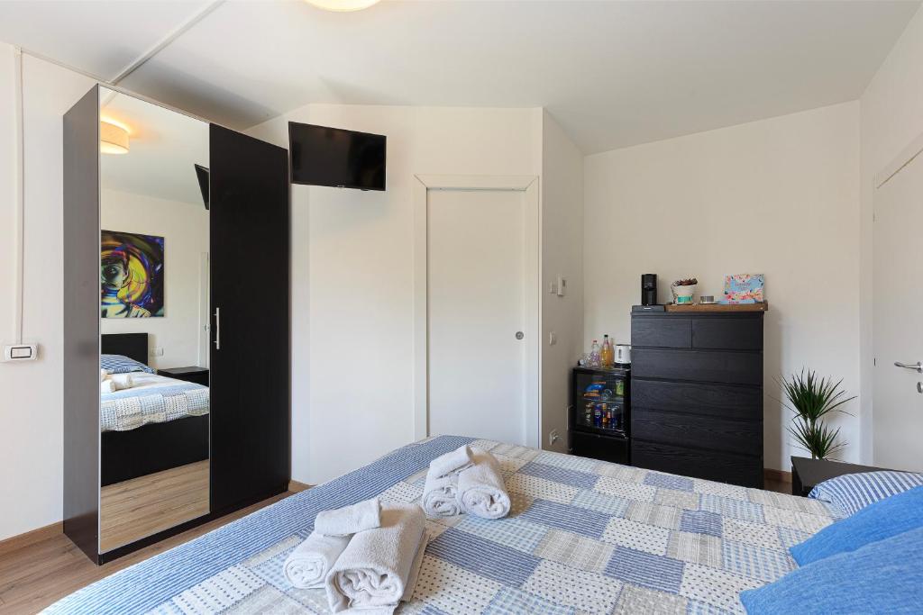 Tata's Room - 5