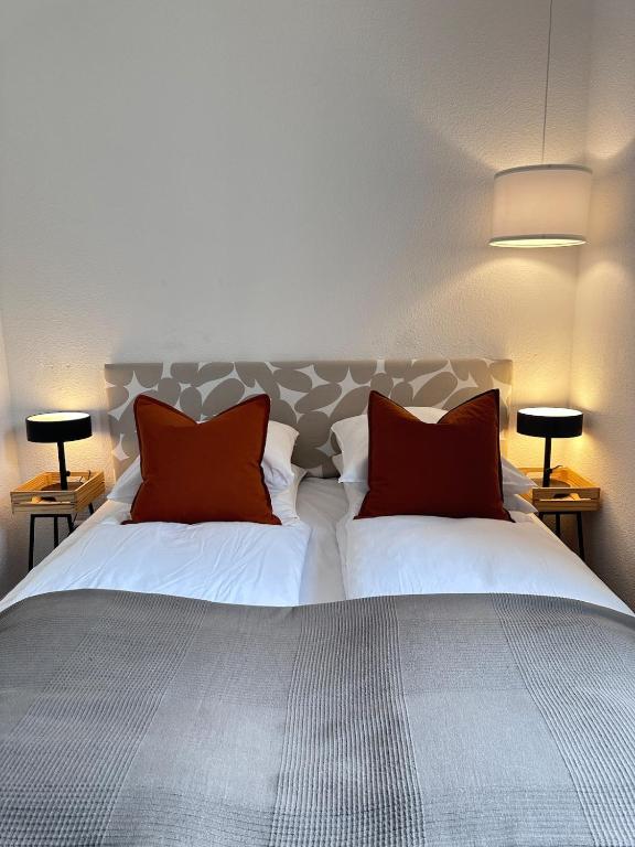 One bedroom suite with sea views - 4