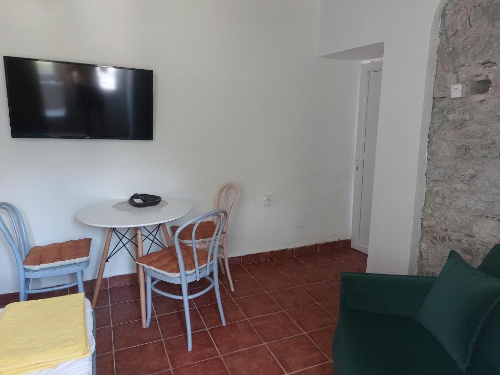 Beach House Buljarica - 2