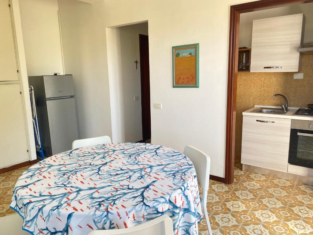 Piano terra con corte privata e posto auto 450 mt mare - 5