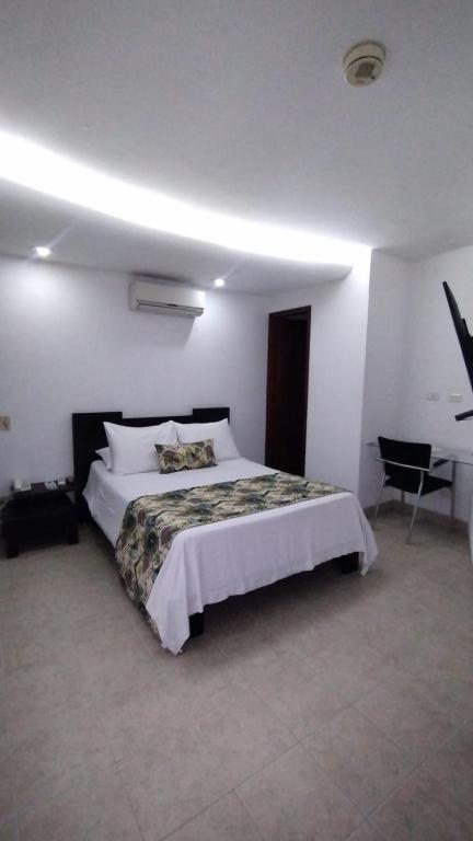 Hotel Mediterraneo - 2