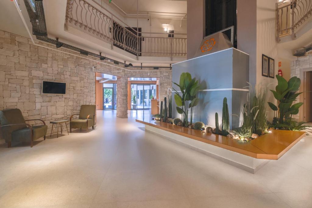 Parador Sky Hotel All Inclusive — Hotel building in Alanya