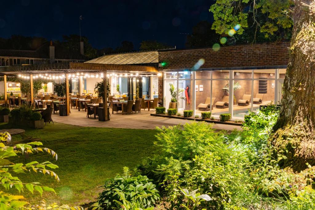 Rooms at David Lloyd Wickwoods, Albourne