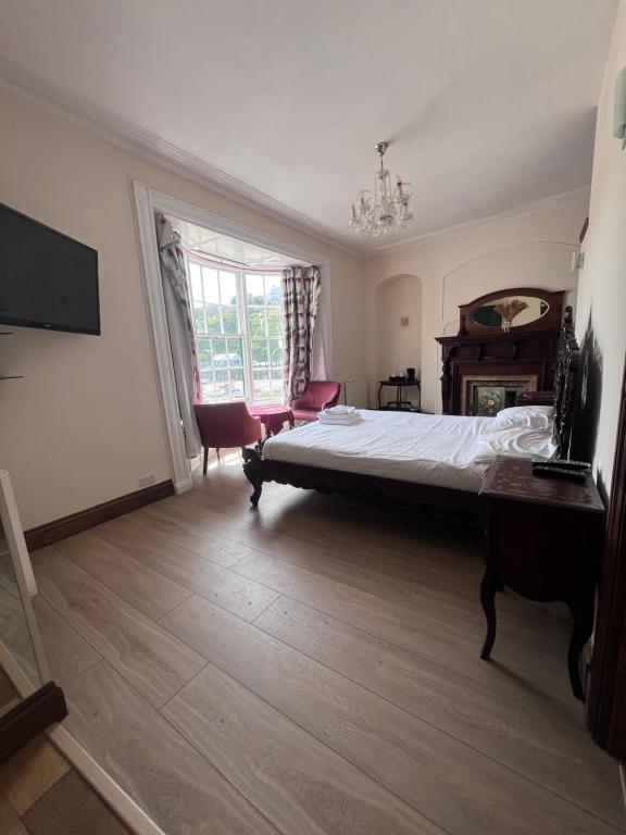 Royal Britannia Hotel, Ilfracombe photo 2