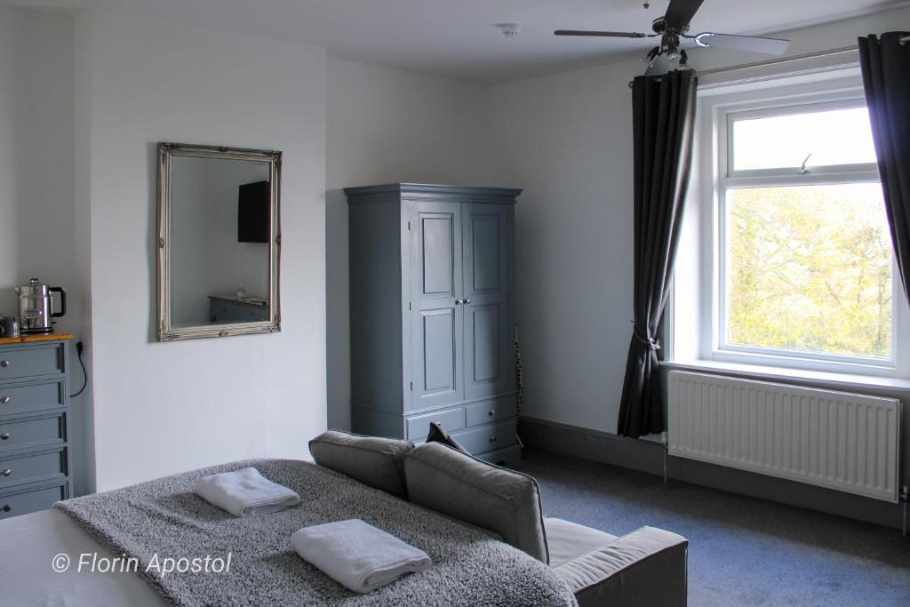 The Wight Mouse Inn, Chale