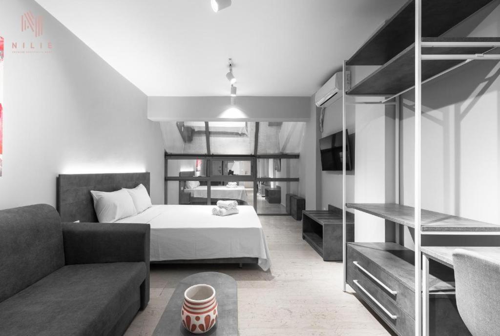 Modeco, Nilie Hospitality MGMT, Soluň