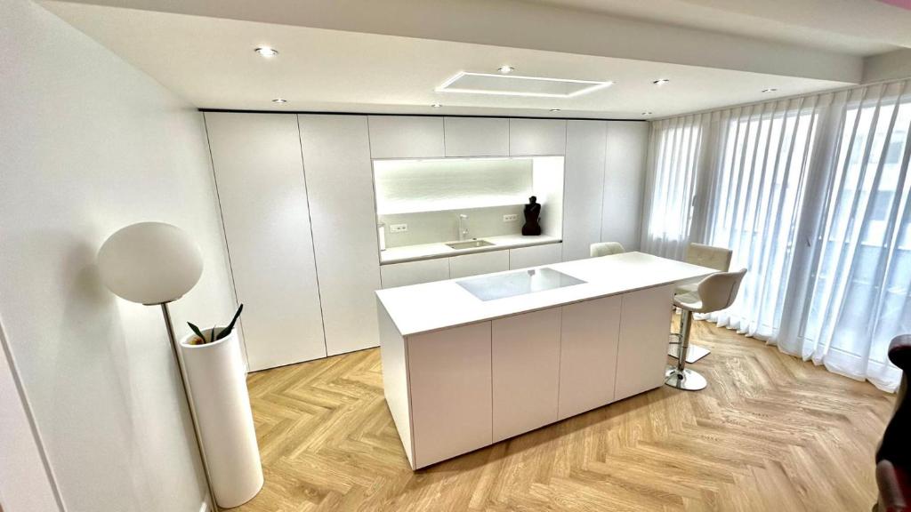 Modern 100m2, treadmill yoga matts, 2 balconies 5min to Main Station - 10min to City, Basilej