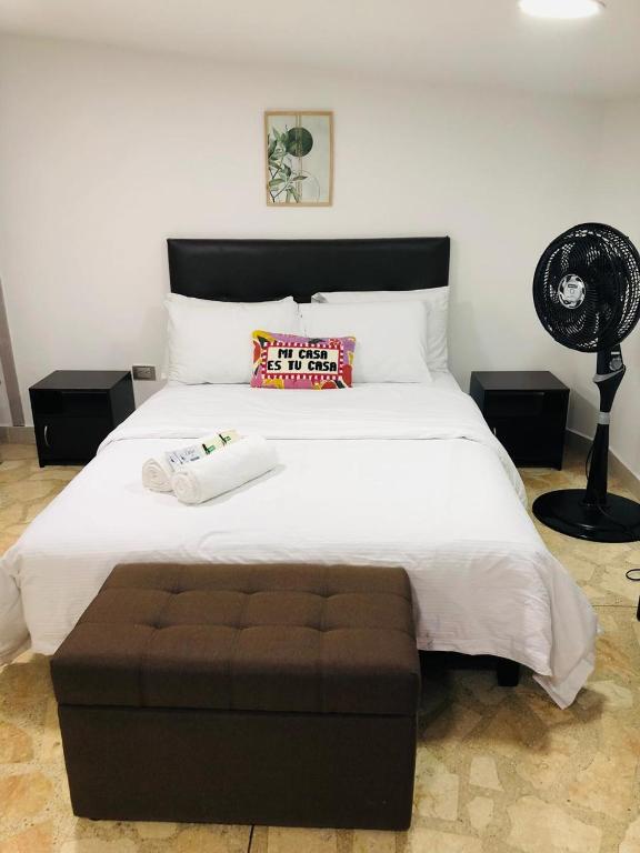 Hermoso apartaestudio en el corazón de laureles - 5