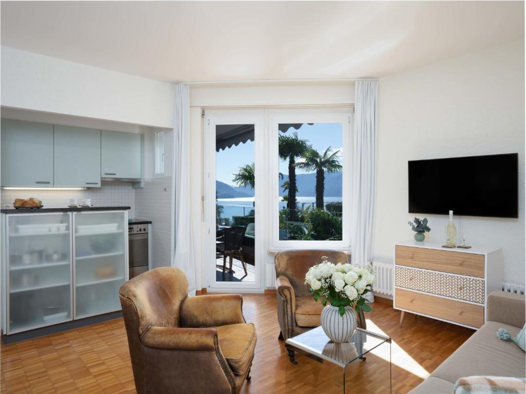Apartment Junior Suite Classic - Isole di Brissago by Interhome - 2