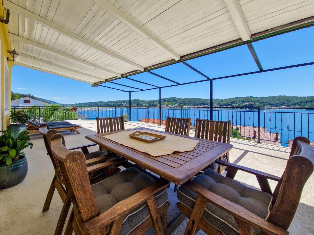 Apartment Čipčić-3 by Interhome, Supetarska Draga