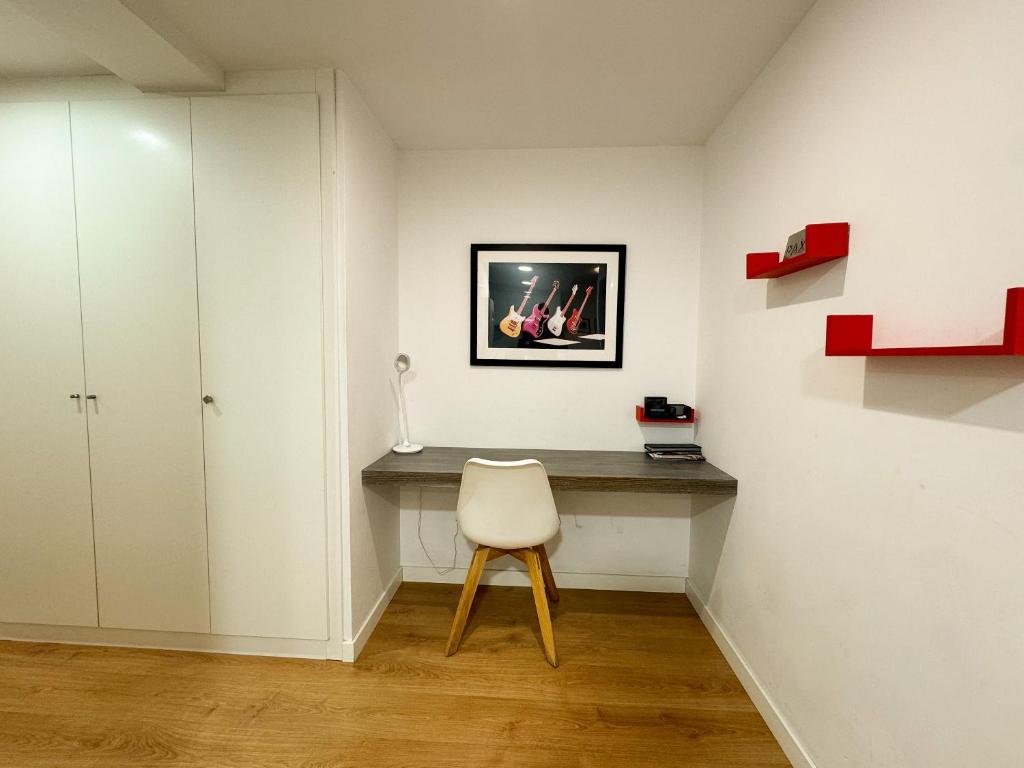 Luxury, design, relax, in historical street lift - 4