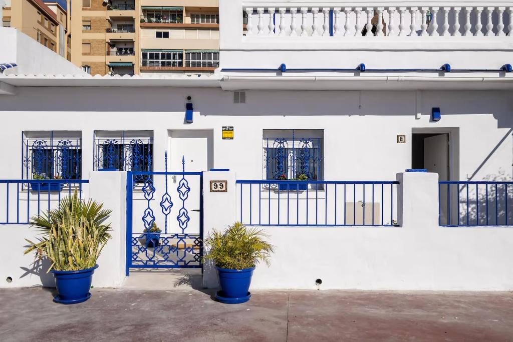 Beachfront studio, el Palo - TCM - 2
