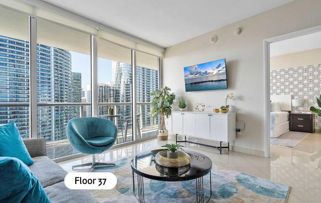 MVR - High-Rise Escape with Spa Access, Miami