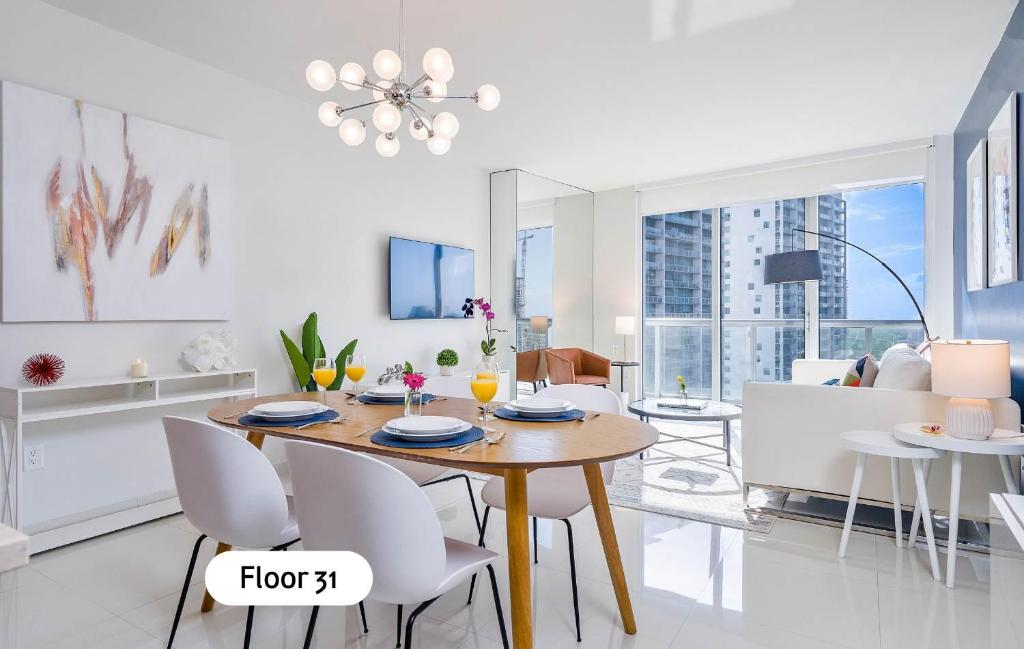 MVR - High-End Condo with Miami Views, Miami