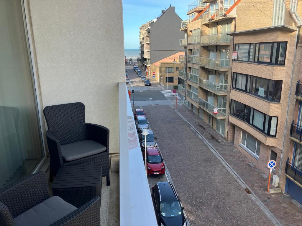 New Haven 402 met zijdelings zeezicht in Nieuwpoort-Bad, Nieuwpoort