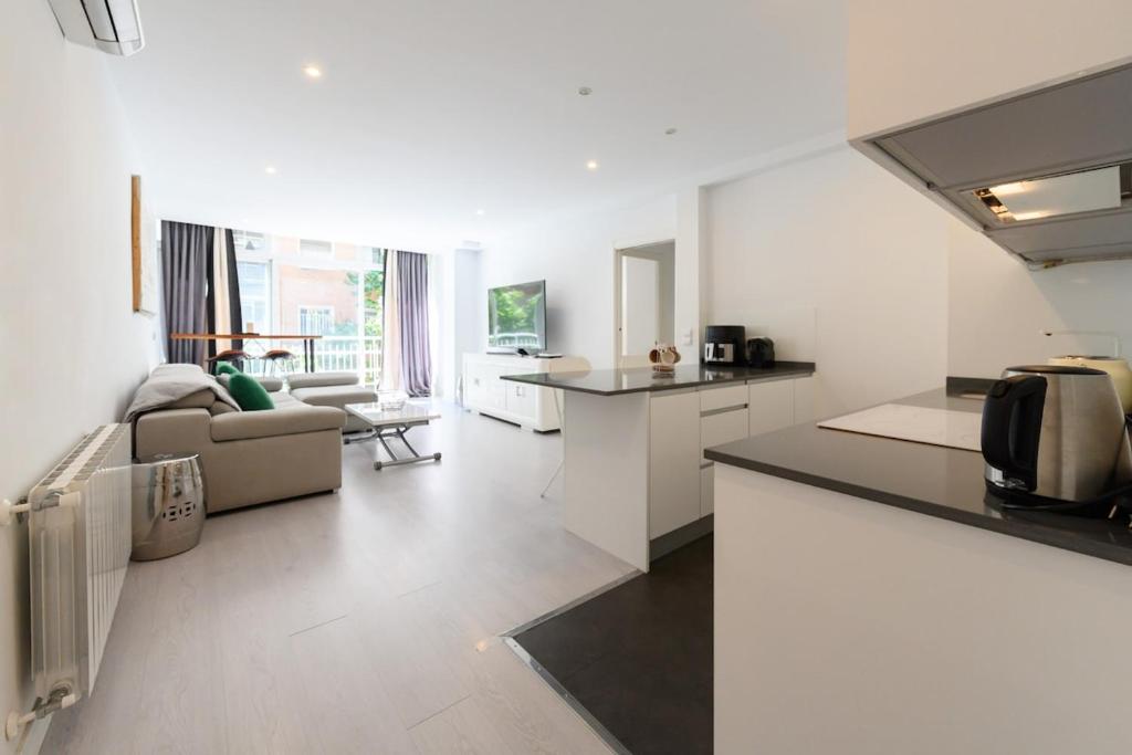 Versatile Space in Madrid Rent Temporary NMO42HA, Мадрид