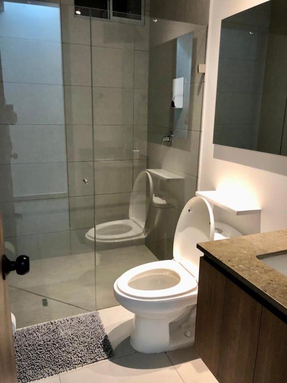 Apartamento elegante en el rodadero a 3 minutos caminando de la playa - 2