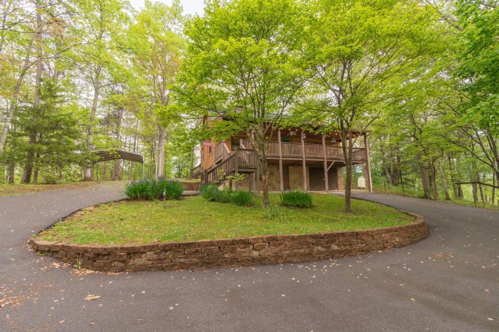 A Mountain Hyde-A-Way, Sevierville