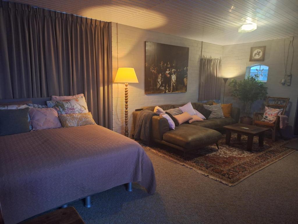 Overnachten in de kroeg, Oijen