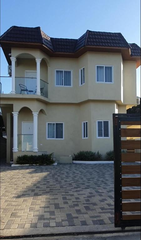 Sorina's Apartments, Ocho Rios