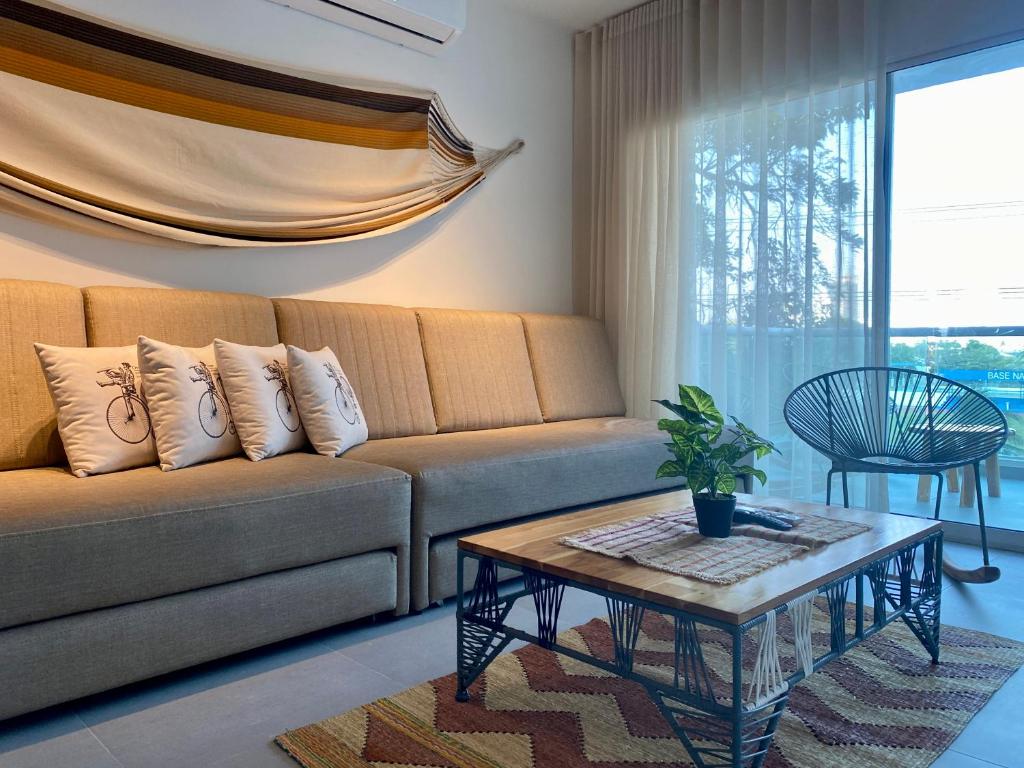 Serene Bay by Wynwood House - 2