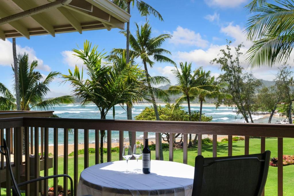 Lae Nani 333, Oceanview, Renovated and Gated condo, Kapaa