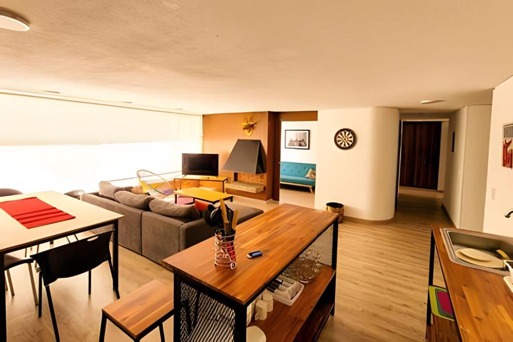 2 awesome aptos same building, Bogotá