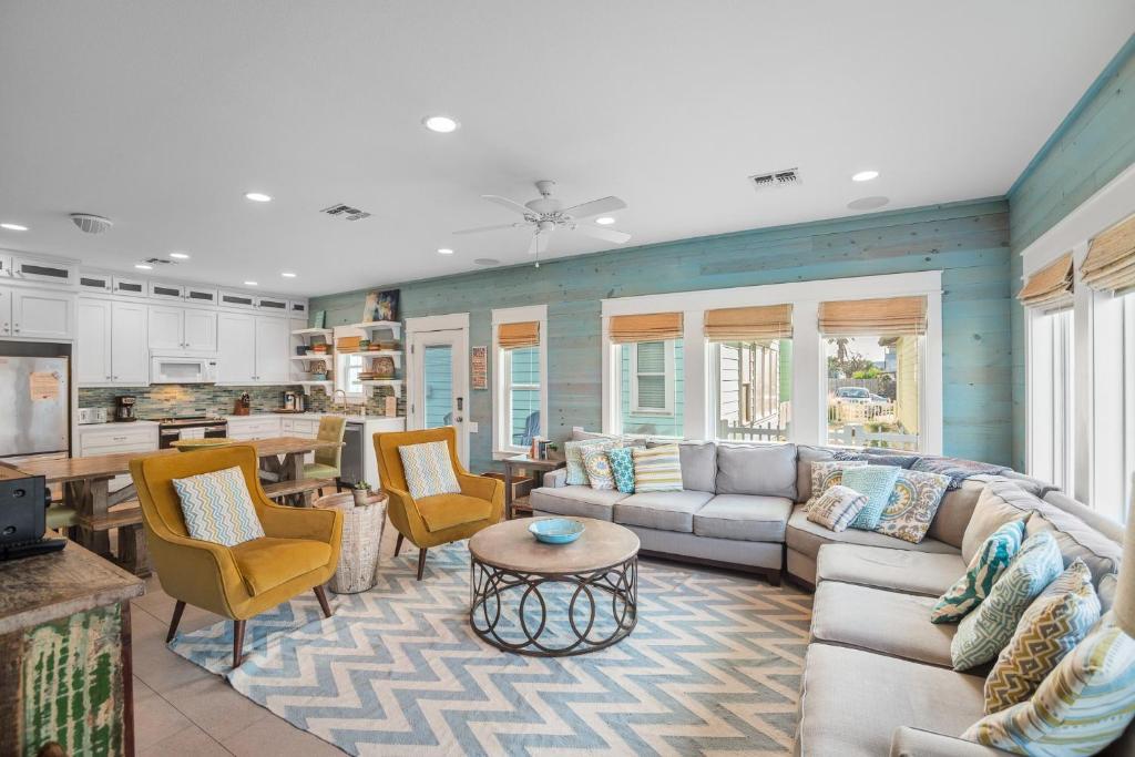 Pura Vida - Beach Gear Credit Included, Port Aransas