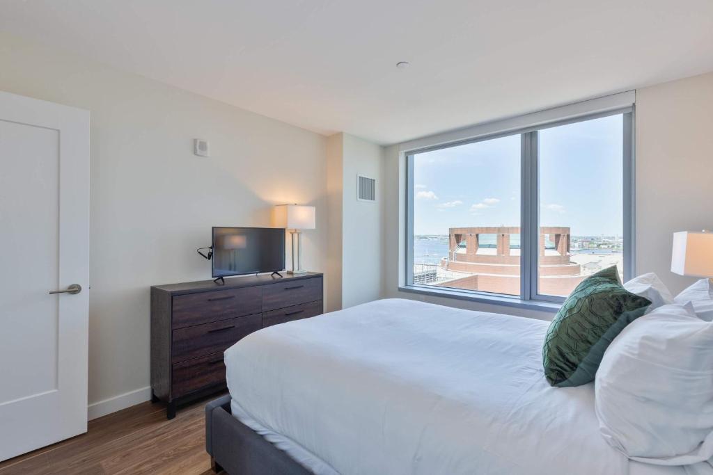 Luxury Apt Seaport with Gym and Pool, Boston