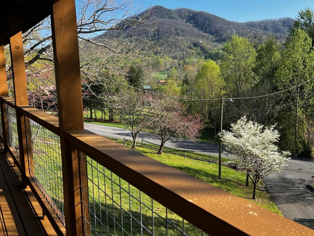 Moonshine Meadows, Sevierville