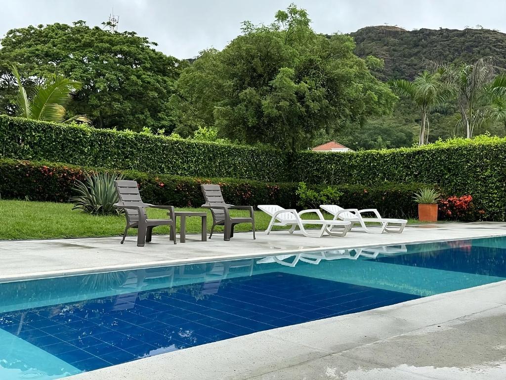 Espectacular casa vacacional con jacuzzi y piscina privada - 5