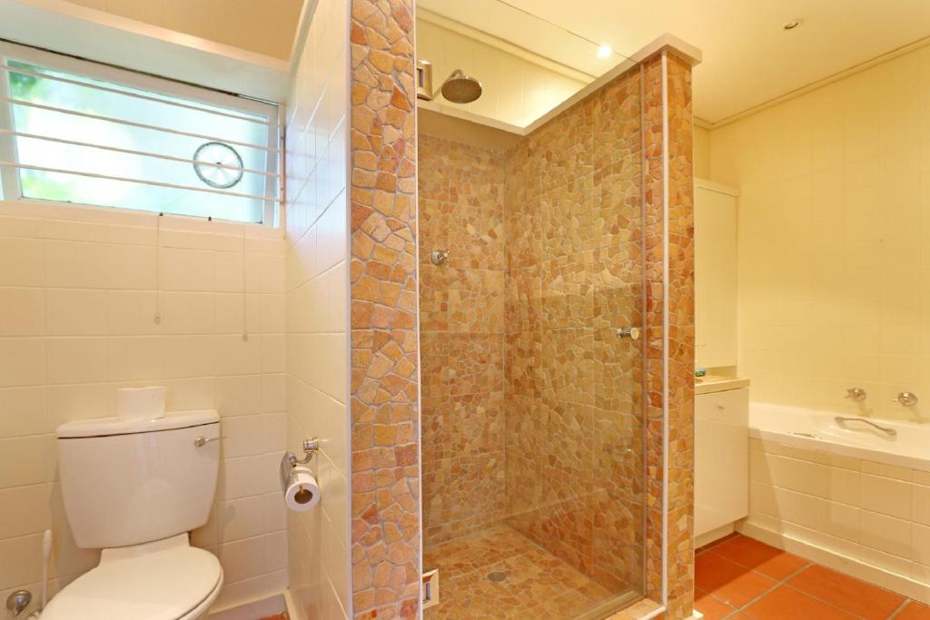 Villa Aqua by Totalstay photo