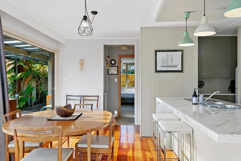 Private home The Maple Tree - close to lake and town centre, Taupo