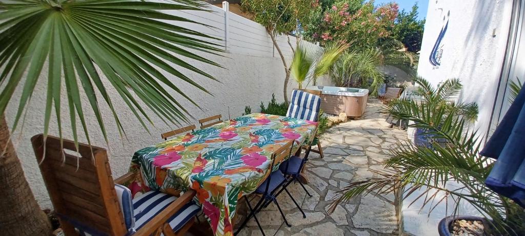 Appartement avec jardin et spa - 3