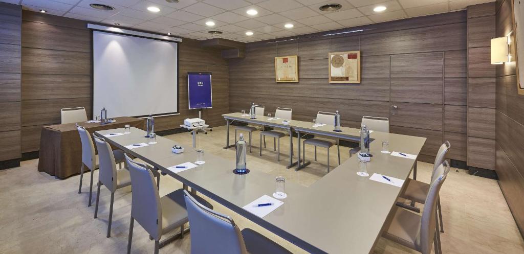 Tárgyalóterem/bálterem