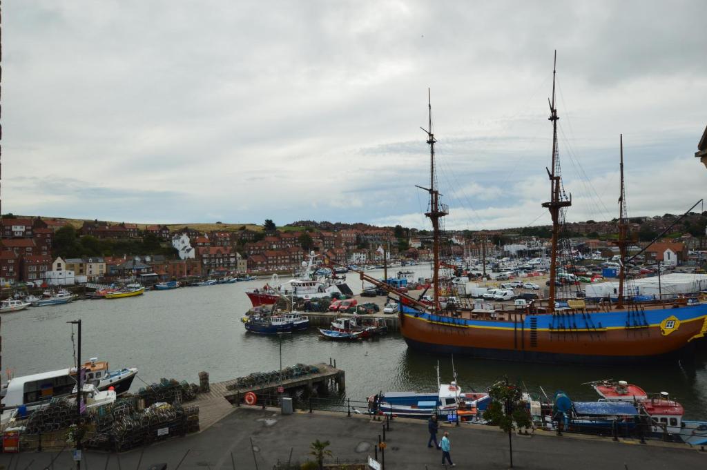 Harbourside View Whitby, Whitby