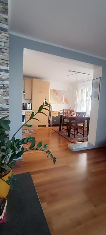Moderne und schöne Wohnung - 3