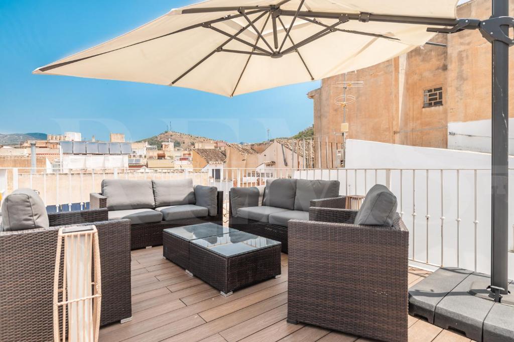 Penthouse & private rooftop in the heart of Malaga by REMS, Малага
