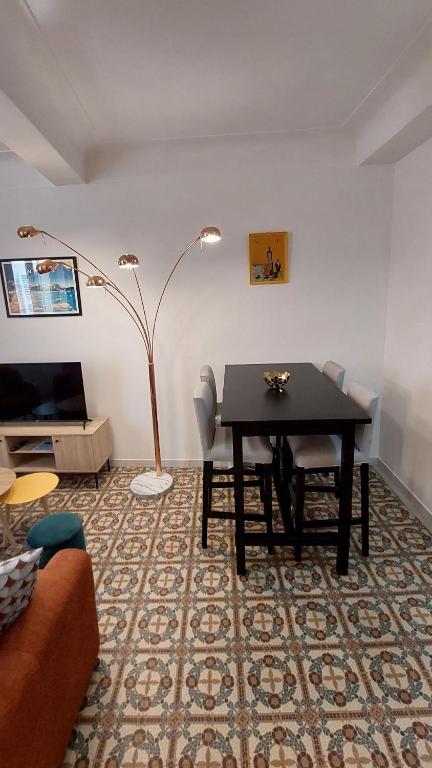 Chic 1 Bedroom Apartment - 3 Star Rated - 5