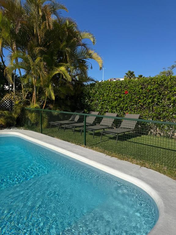 Oasis Ancla 4, Pasito Blanco