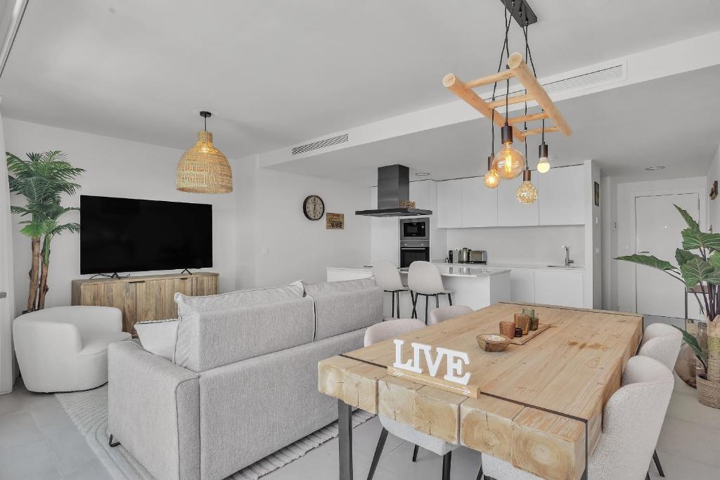 Oasis 325 by Finest Rentals - 5