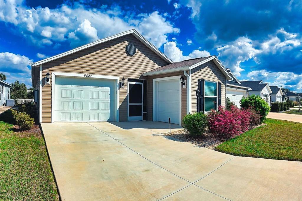 Serenity In The Villages, The Villages